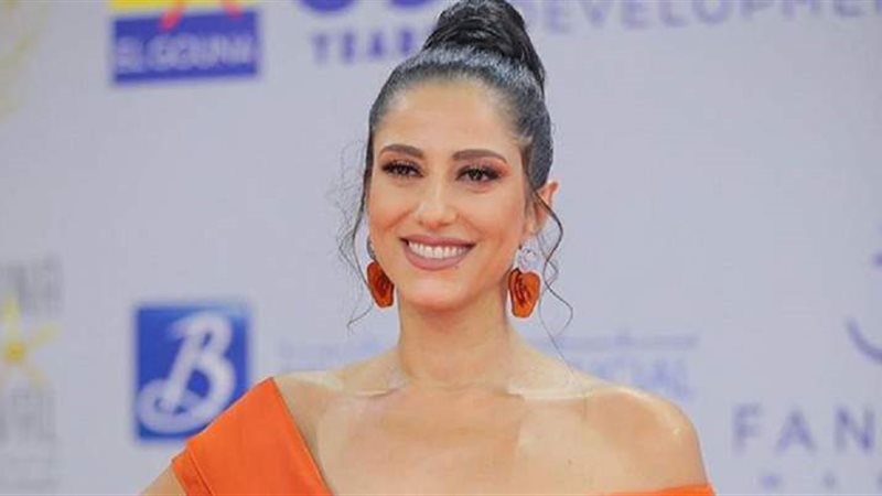 الفنانة حنان مطاوع