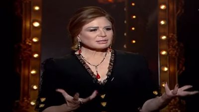 إلهام شاهين: «أنا قوية.. ومش عايزة راجل قطة».. فيديو 