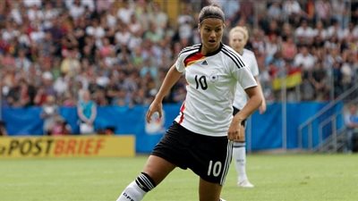 إعارة نجمتي ليون الفرنسي إلى أوو إل رين الأمريكي 