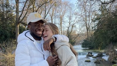 لاعب «بايرن ميونخ» يحتفل بمرور 4 سنوات مع حبيبته جوردين