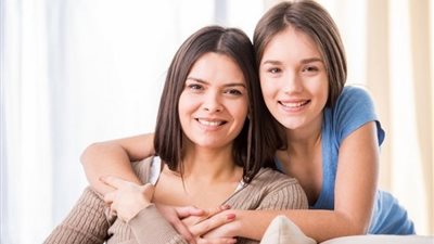 أفضل 10 طرق لتصبحين صديقة ابنتك المراهقة
