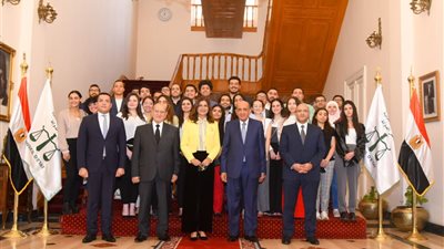 وفد المصريين بالخارج يزور مجلس الدولة.. وحسام الدين يرد على التساؤلات