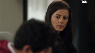 رافا الخطيب تخطف الأنظار بقسوة الأم في «ولاد ناس»