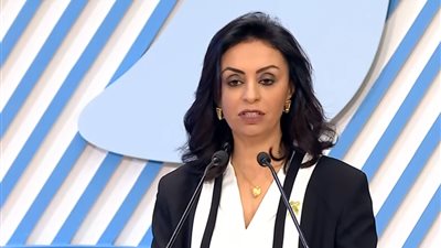 «عصر ذهبي للمرأة».. مايا مرسي تُشيد بقرار عمل النساء في كل الوظائف.. فيديو