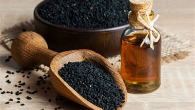 تحتوى 100 مكون ثمين.. فوائد مذهلة للإفطار على حبة البركة