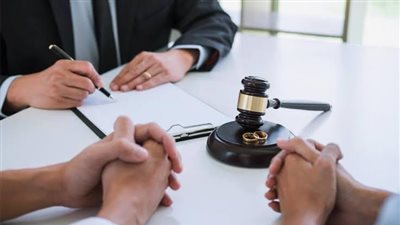 حقوق للزوجة لا تسقط بالخلع.. كيف تحصل عليها؟