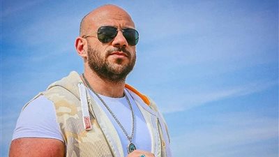 الاختيار 2.. فتيات يغازلن أحمد مكي: «واكل الجو»