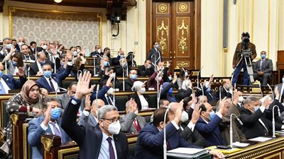 النواب يوافق على تشديد عقوبة الختان