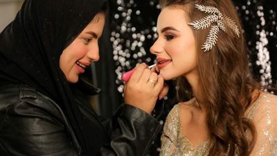 «لو وجهك تخين».. إليكِ 6 طرق لتنحيف الوجه بالمكياج