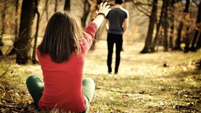 إزاي تتخلصي من علاقات الحب الفاشلة؟.. خبيرة علاقات أُسرية تُجيب