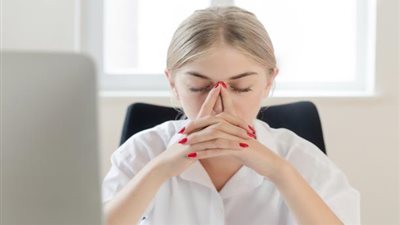 علاج القلق والتوتر.. 10 طرق سهلة ومجربة