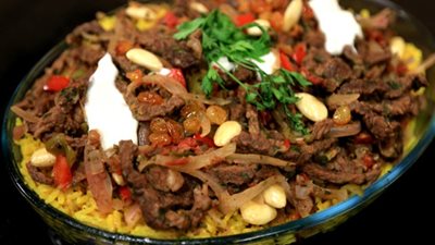 سفرة رمضان| مقادير وطريقة عمل فتة شاورما اللحم.. فيديو