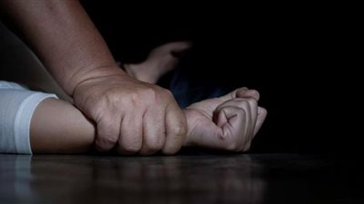 بالتفاصيل.. فنانة شهيرة تكشف اغتصابها على يد المتهمين بـ«قضية فيرمونت» الساحل الشمالي