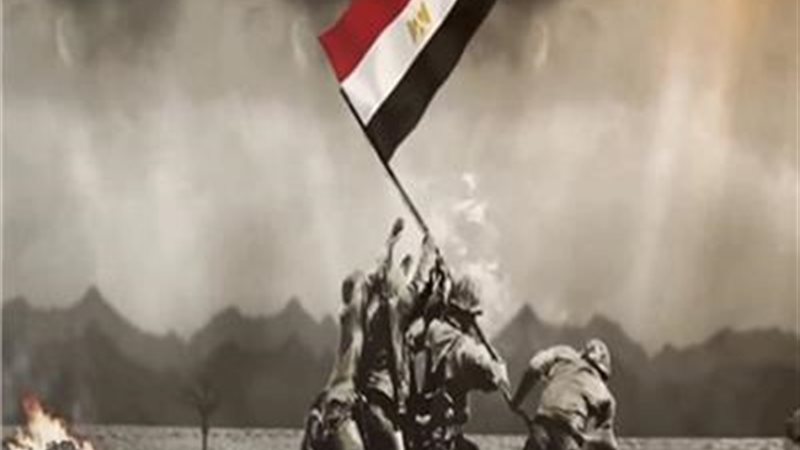 نسائية داخل كتاب