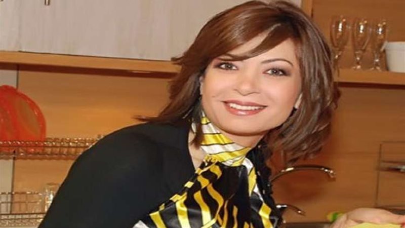 الفنانة منال سلامة