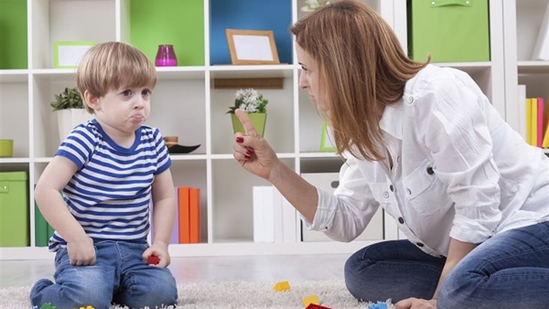 علاج العناد عند الأطفال