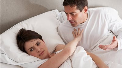 نهال لـ محكمة الأسرة: «جوزي مش بيستحمى»