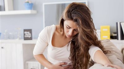 إزعاج مستمر.. أعراض القولون العصبي وطرق العلاج 