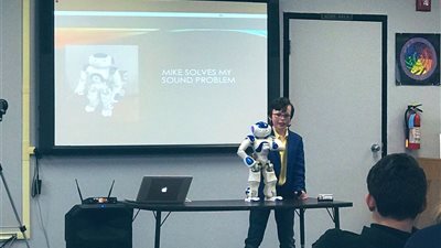 الطفل المعجزة.. من الثانوية للكلية في 4 سنوات.. مايك ويمر: «إسعاد الناس هدفي»