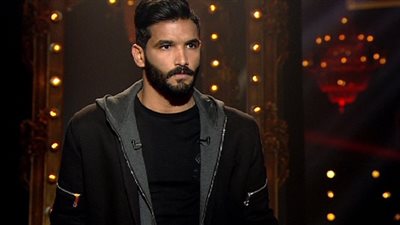 صافيناز تتهمه بملاحقته لها.. صالح جمعة: «أكتر من البوسة محصلش».. فيديو