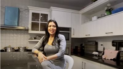 مطبخها حياتها.. ديكورات منزل رانيا يوسف «مبهجة» | فيديو