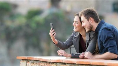 «الحاجة أم الاختراع».. مكالمات الفيديو آخر تقاليع الاحتفال بشم النسيم 