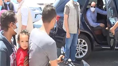 الرئيس السيسي يأمر بتوفير سيارة أجرة لـ عامل «دليفري»