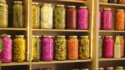 اصنعي المخلل كالمحترفين.. أخطاء يجب تجنبها لمنع ظهور العفن