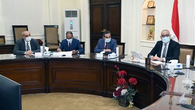 تشمل 21 مركزا في 20 محافظة.. وزير الإسكان يتابع تنفيذ مبادرة حياة كريمة