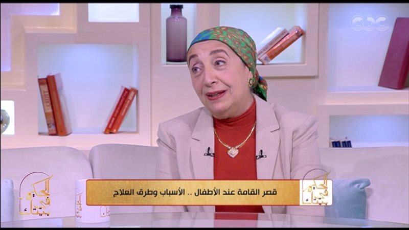 االدكتورة منى سالم،