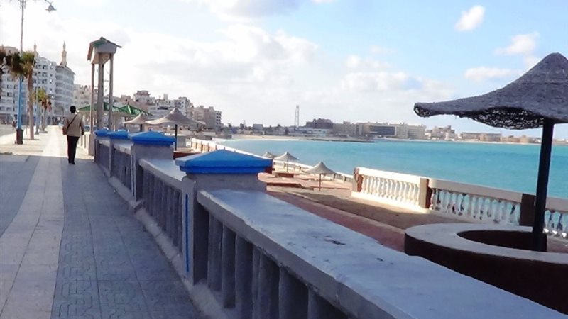 تغلق الحدائق والشواطئ
