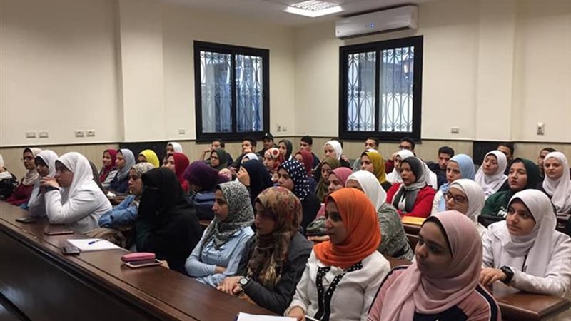 توعية الطلبة والطالبات