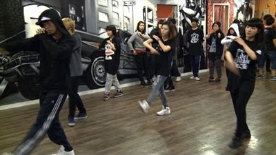 «موسيقى الكيبوب».. آخر تقاليع الجيل الجديد من الفتيات في الفن والرقص