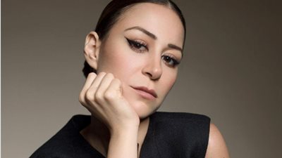 منة شلبي «دينامو» السجادة الحمراء.. و«النمس والإنس» آخر نشاطها