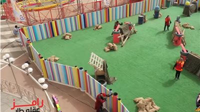 رامز جلال ساخرًا من نهلة سلامة: «أضربهالكم فين بالظبط؟»| فيديو