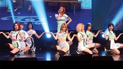 «هير نيوز» تدق ناقوس الخطر.. الإلحاد يُحاصر المُغرمات بالفن الكوري