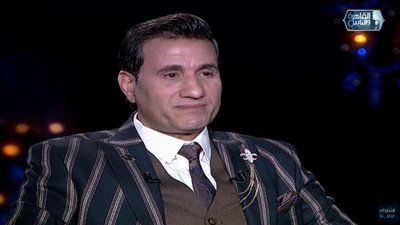 لهذا السبب.. أحمد شيبة ينهار بالبكاء على الهواء| فيديو