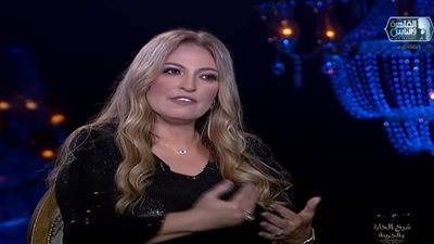 نهلة سلامة: «بابا كاتب نص ثروته لـ أختي وبيتجوز بالنص الثاني»