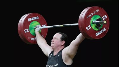 لأول مرة في التاريخ.. متحوّلة جنسيًا في الألعاب الأولمبية