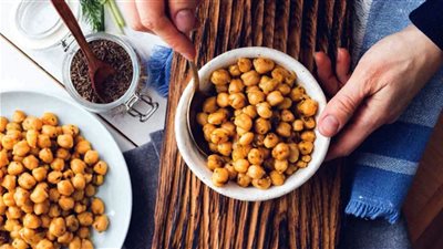 في يومه العالمي.. 4 فوائد صحية لا تعرفيها عن الحُمص 