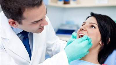 انتفاخ سقف الفم المؤلم.. الأسباب والعلاج