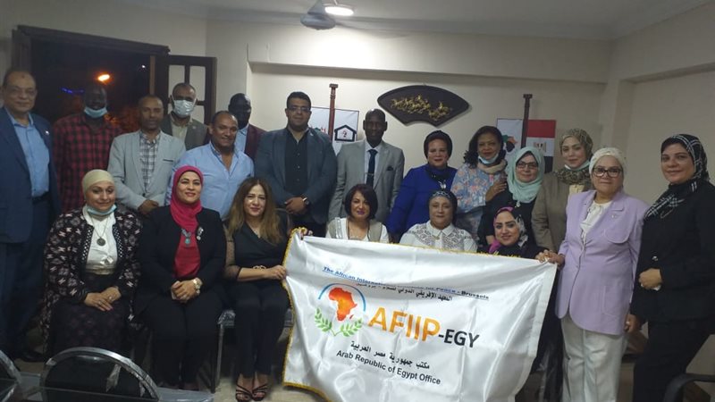 رئيس المعهد الأفريقى