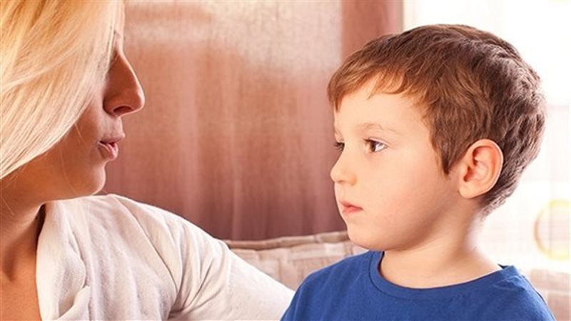 الأولى بحضانة الأطفال