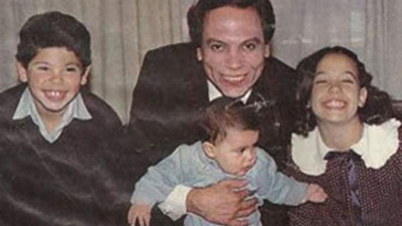 عادل إمام خجول غير