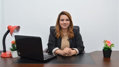 لتجنب أزمة منتصف العمر.. خبير لـ