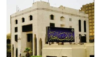 هل يجوز للمرأة أن تتزين حال سفر زوجها؟.. الإفتاء تجيب