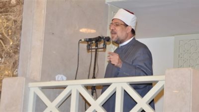  تُؤذى جيرانَها بِلِسانِها.. وزير الأوقاف: امرأة صوَّامة قوَّامة دخلت النار  