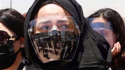 في أول ليلة بالقبر ..دعاء إيمي لوالدها سمير غانم