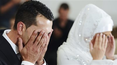 10 وصايا من الإمام أحمد بن حنبل لزواج أكثر رومانسية