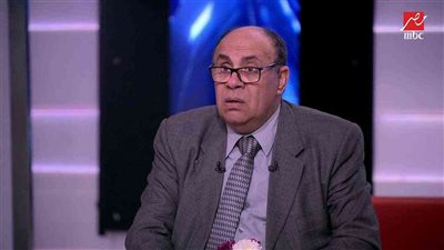 متصل: بحب مراتي وعايز اتجوز عليها اعمل إيه؟.. إجابة صادمة من مبروك عطية